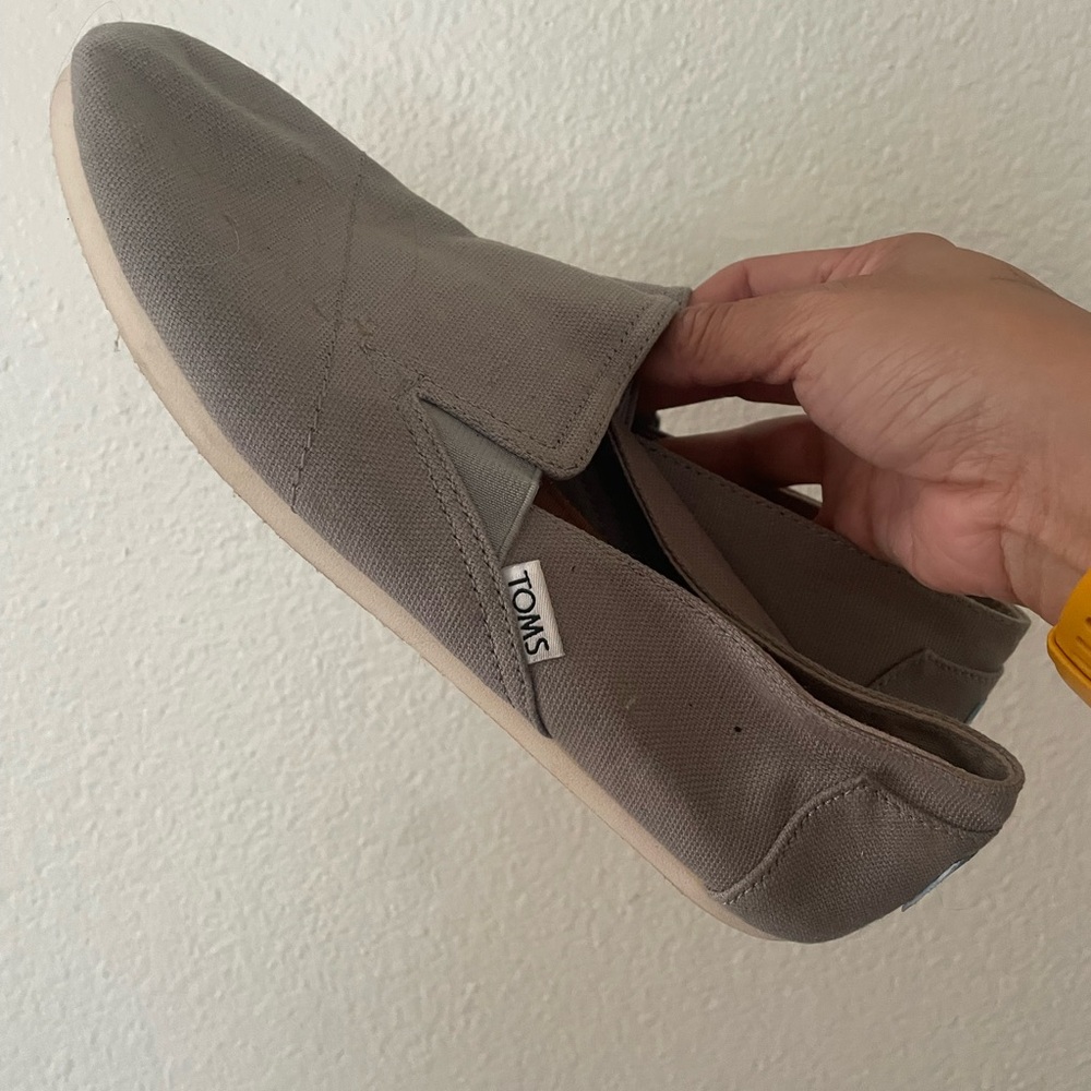 Toms Women's Gray Slip-On Loafers
